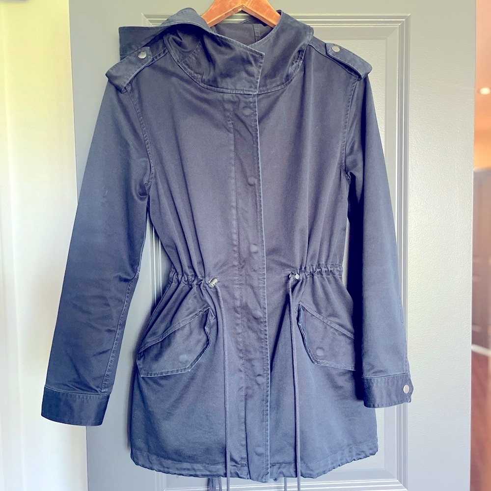 Women's Navy Aritzia Jacket